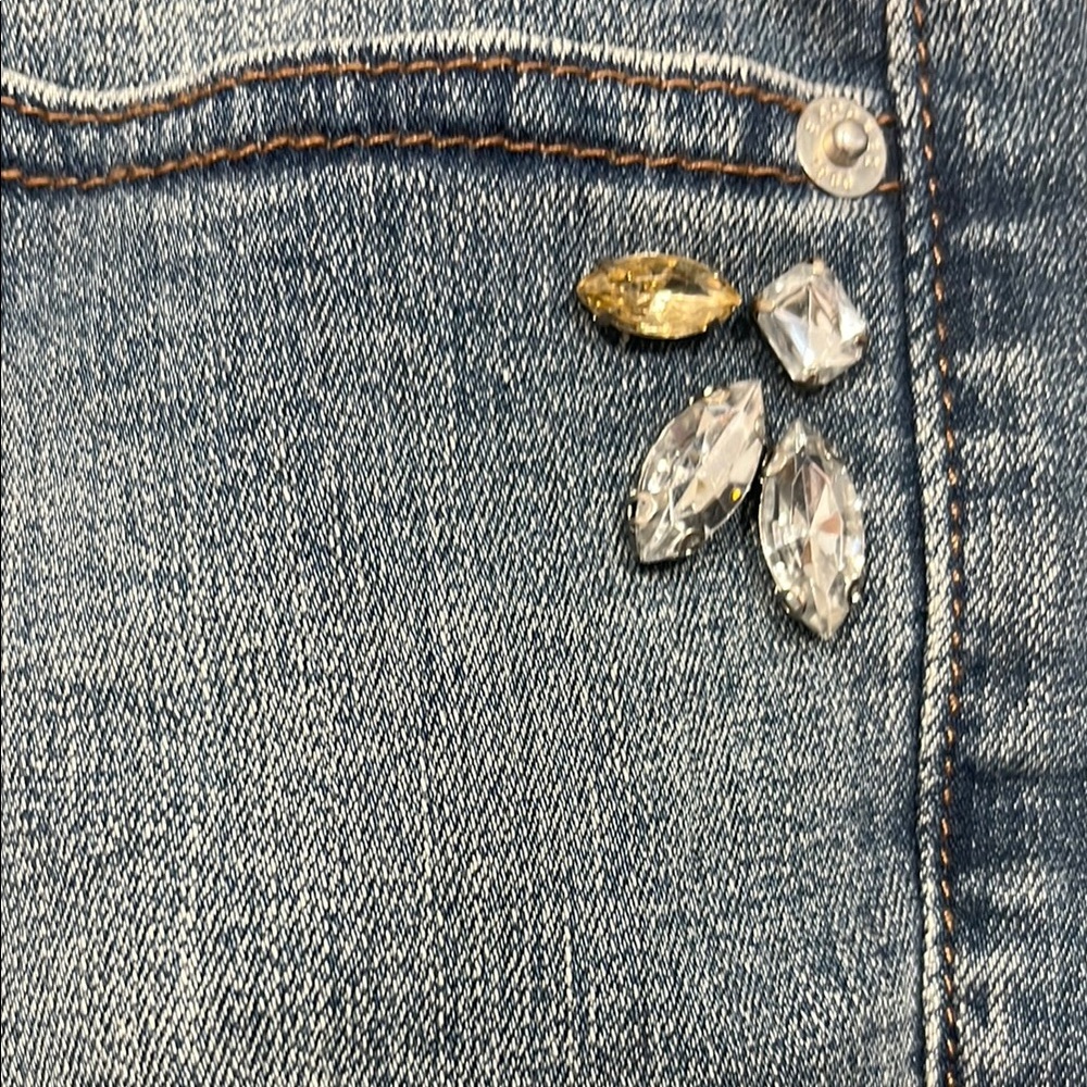 Express Rhinestone Embellished Distressed High Rise Denim Shorts NWT Size 6 - Picture 12 of 12